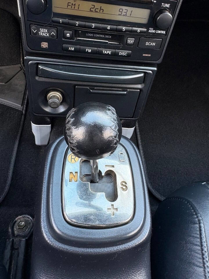 Used 2003 Toyota MR2 RWD image 16