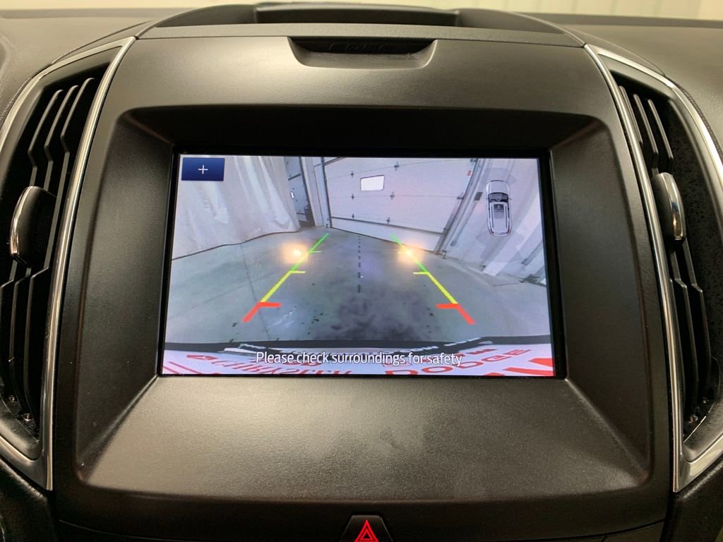 Used 2020 Ford Edge Titanium FWD image 7