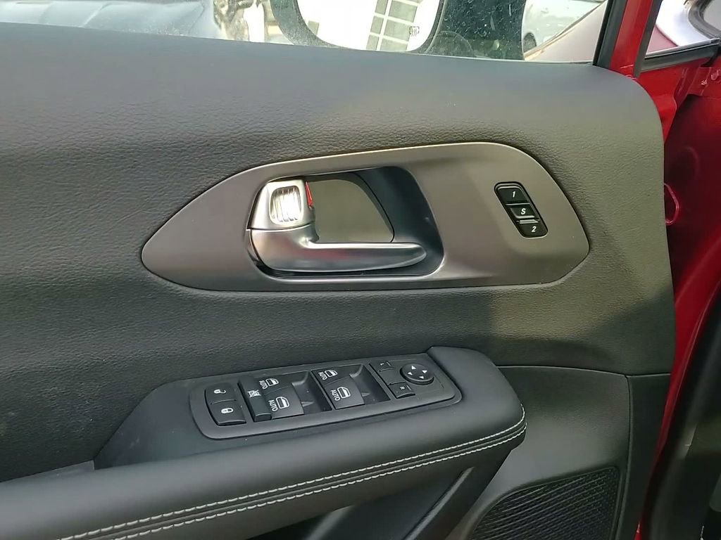 New 2026 Chrysler Pacifica Select image 24