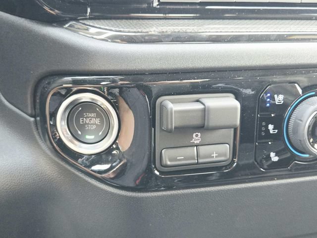 New 2026 Chevrolet Silverado 2500 ZR2 w/ LPO, Dark Essentials Package AWD/4WD image 33