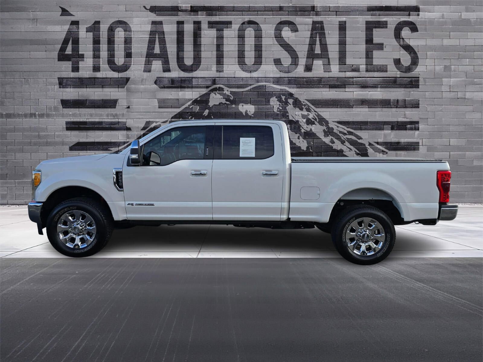 Used 2017 Ford F250 Lariat w/ Lariat Ultimate Package image 7