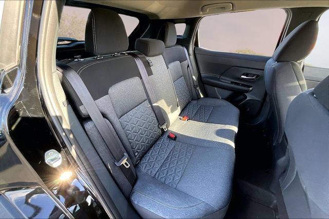 New 2026 Nissan Kicks SV w/ Charging Package FWD image 8