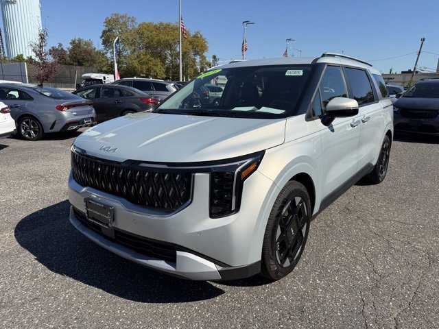 Certified 2025 Kia Carnival EX image 5