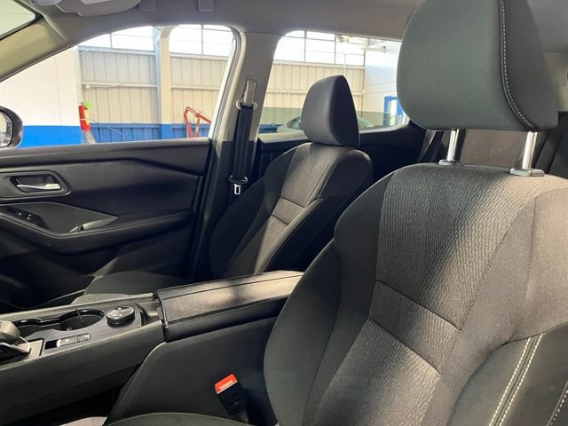 Used 2024 Nissan Rogue SV AWD/4WD image 23