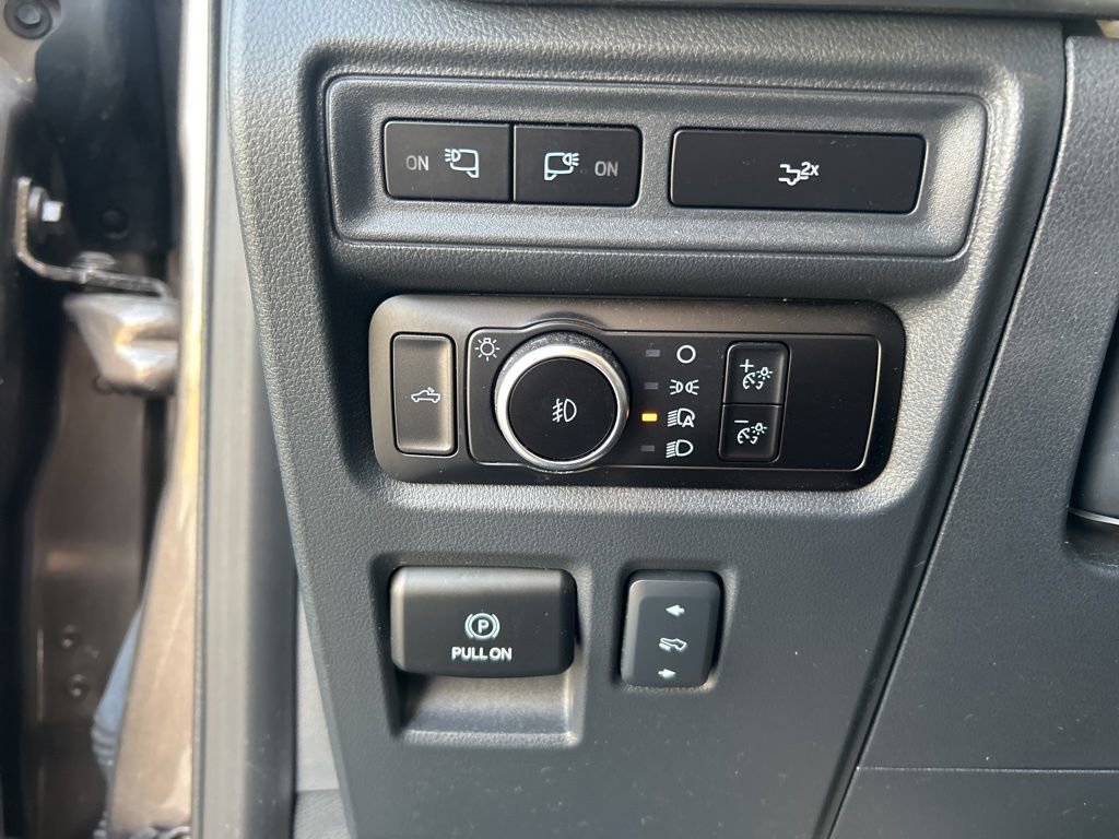 Used 2023 Ford F150 Lariat w/ Equipment Group 502A High image 18