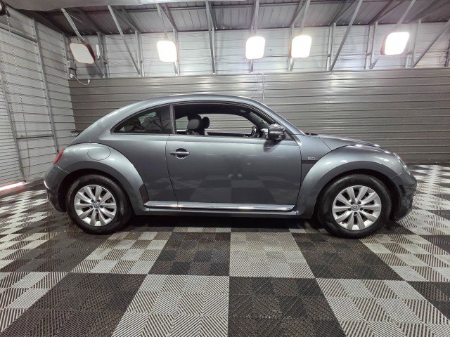 Used 2019 Volkswagen Beetle 2.0T S image 9