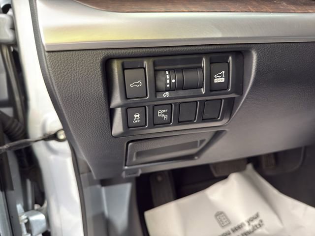 Used 2018 Subaru Outback 2.5i Limited w/ Popular Package #2 AWD/4WD image 16