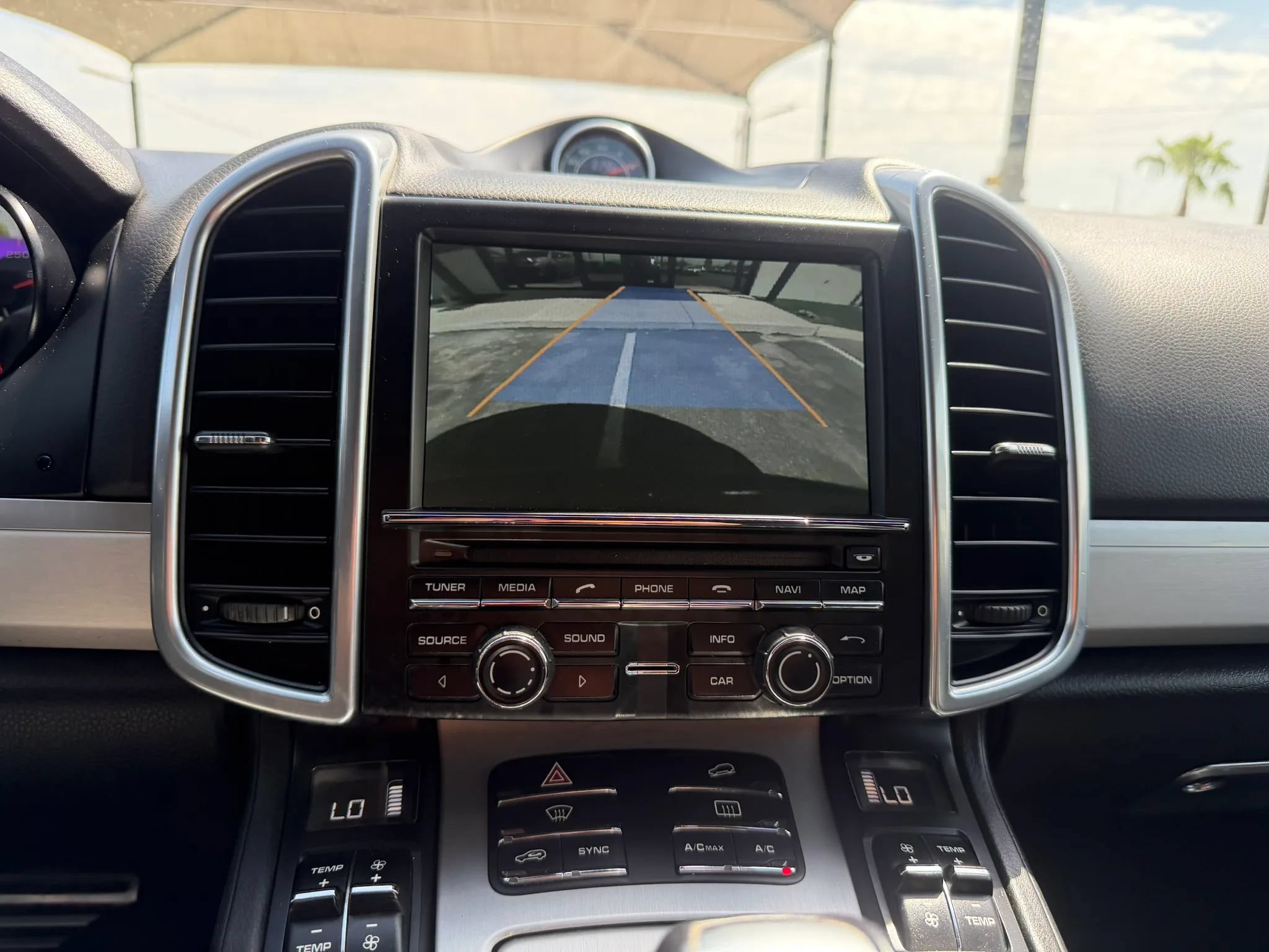 Used 2014 Porsche Cayenne GTS AWD/4WD image 19