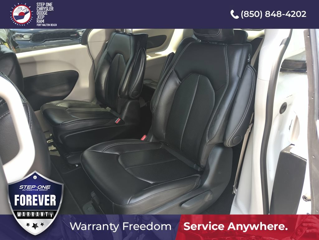 Used 2022 Chrysler Pacifica Touring-L FWD image 26
