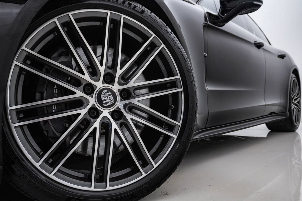 Used 2021 Porsche Panamera RWD image 5