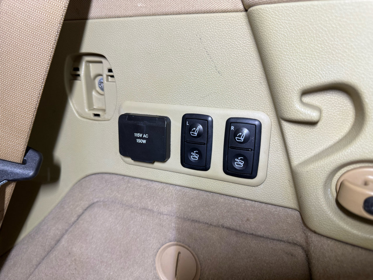 Used 2010 Mercedes-Benz GL 550 4MATIC image 37