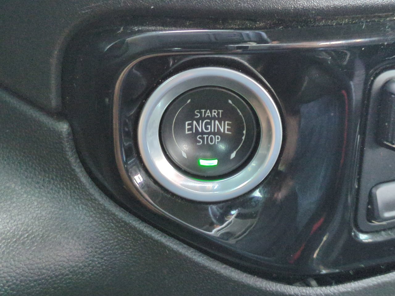 Used 2024 Chevrolet Silverado 2500 LTZ w/ LTZ Plus Package AWD/4WD image 27