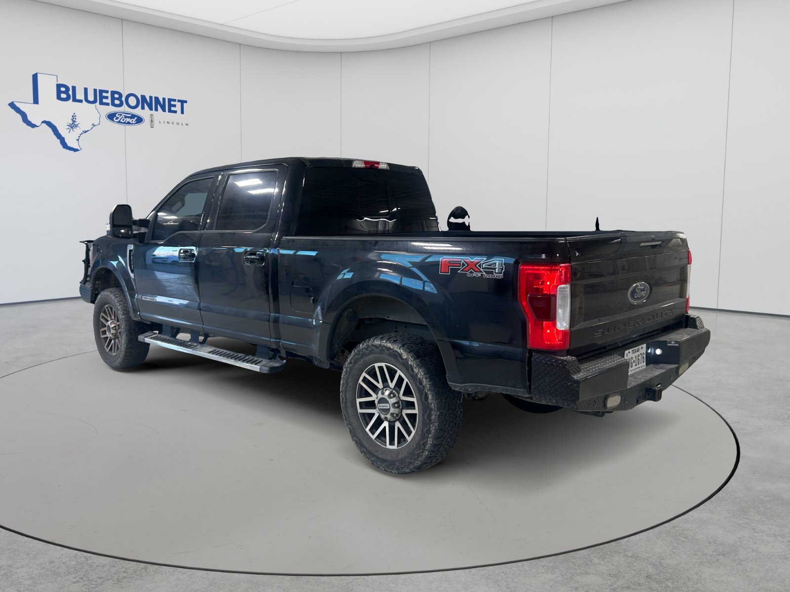 Used 2019 Ford F250 Lariat w/ Lariat Ultimate Package AWD/4WD image 5