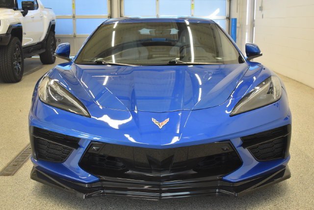 Used 2020 Chevrolet Corvette Stingray Preferred Cpe w/ 2LT Preferred Equipment Group RWD image 3