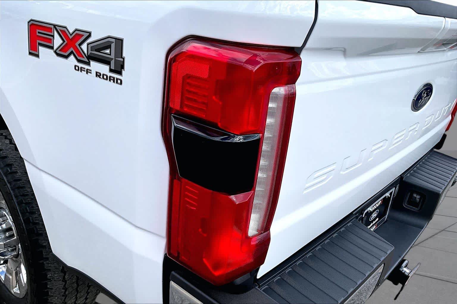 Used 2025 Ford F250 Lariat w/ Chrome Package AWD/4WD image 28