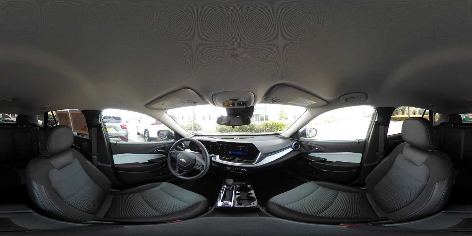 Used 2025 Chevrolet Trax LT FWD image 42