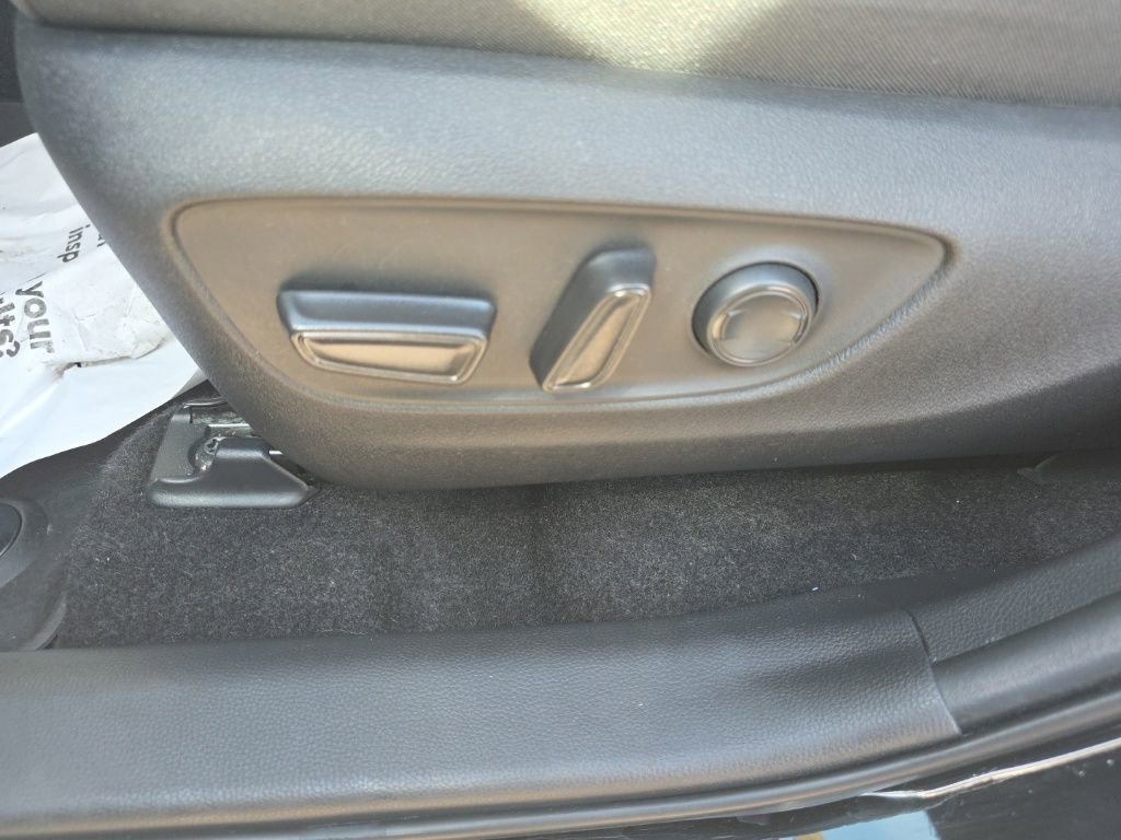 Used 2024 Toyota RAV4 XLE image 22