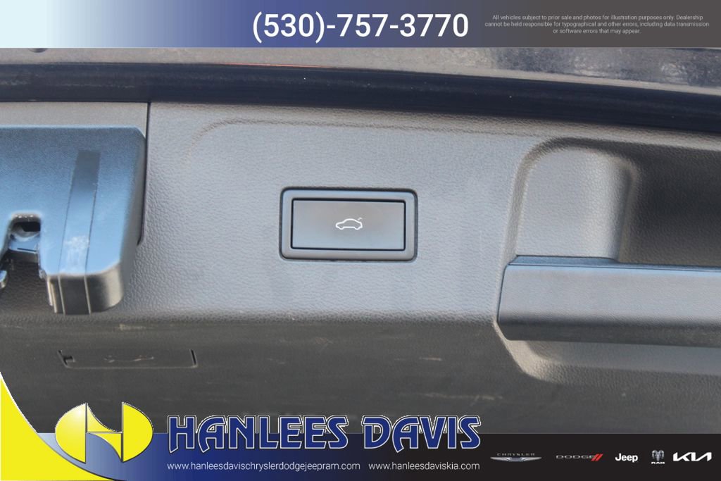 Used 2024 Volkswagen Atlas SE image 11