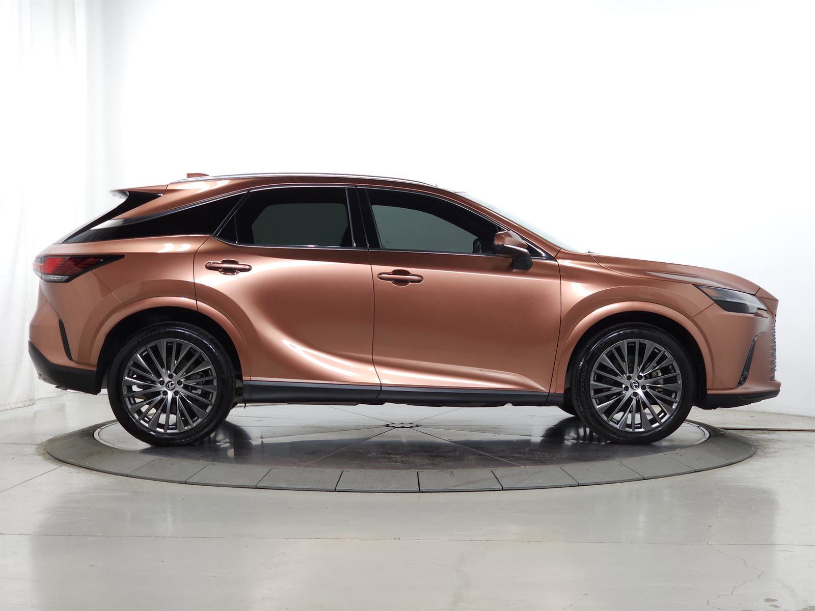 Certified 2023 Lexus RX 350 w/ Accessory Package (Z1) image 12