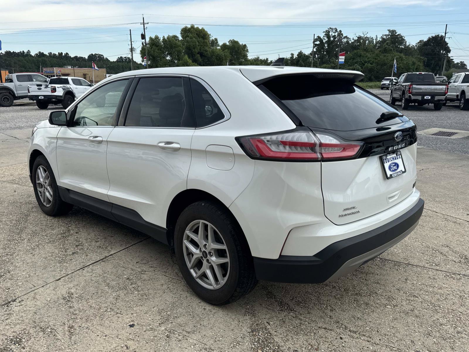 Used 2024 Ford Edge SEL w/ Convenience Package AWD/4WD image 5