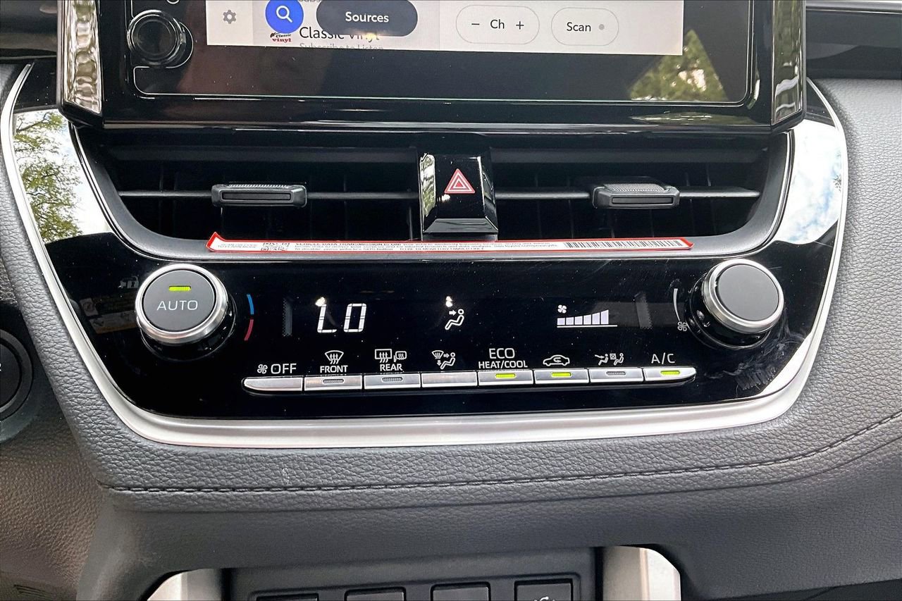 Used 2025 Toyota Corolla Cross AWD Hybrid image 25
