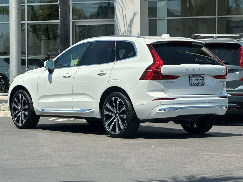 Certified 2023 Volvo XC60 B5 Ultimate AWD/4WD image 3
