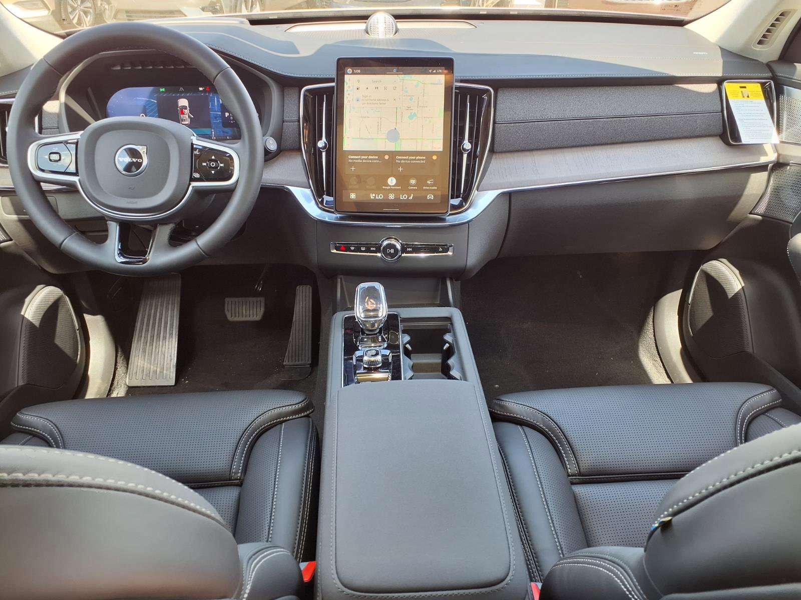 New 2026 Volvo XC90 T8 Ultra w/ Lounge Package image 11