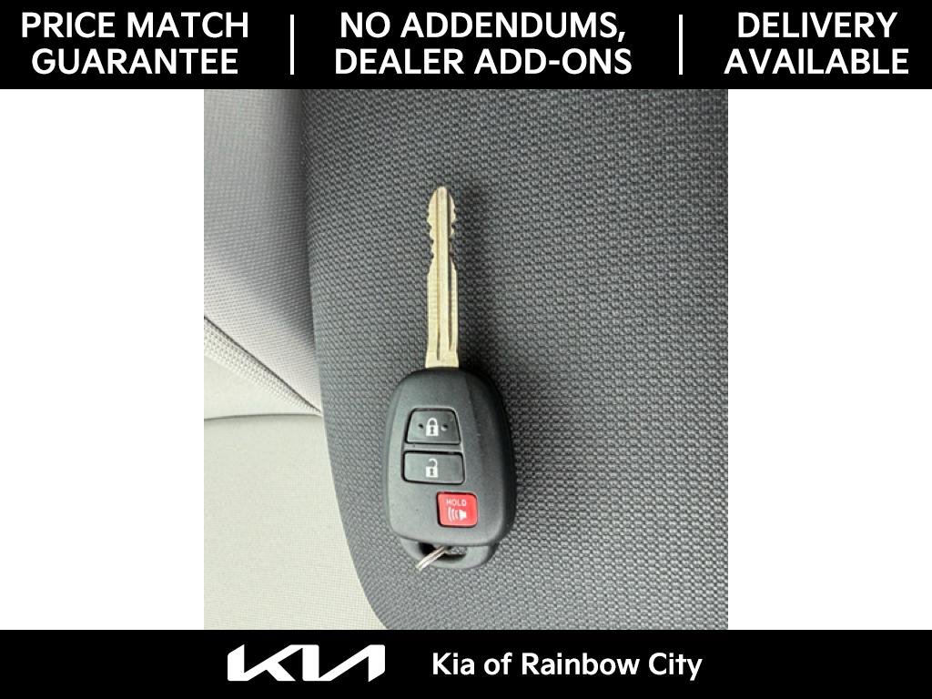 Used 2025 Toyota Corolla Cross L FWD image 33