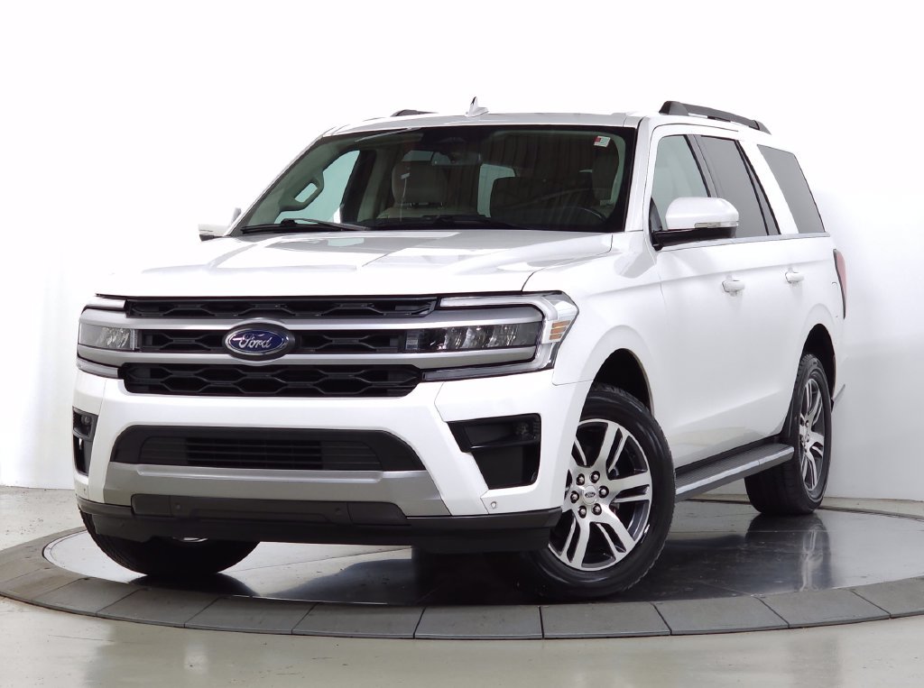 Used 2022 Ford Expedition XLT RWD image 1