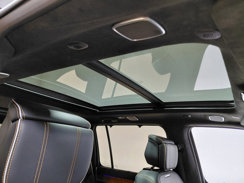 Used 2022 Jeep Grand Wagoneer Series III image 4