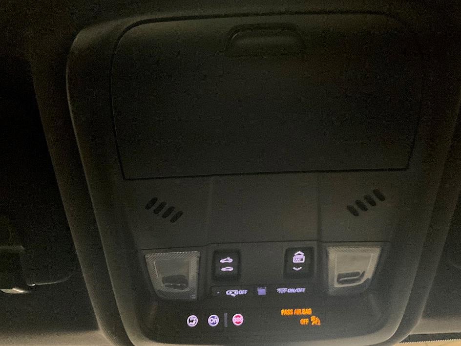 Used 2024 Chevrolet Equinox RS w/ RS Leather Package image 25