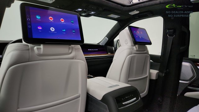 Used 2026 Cadillac Escalade Platinum Sport w/ LPO, ONYX Package AWD/4WD image 52