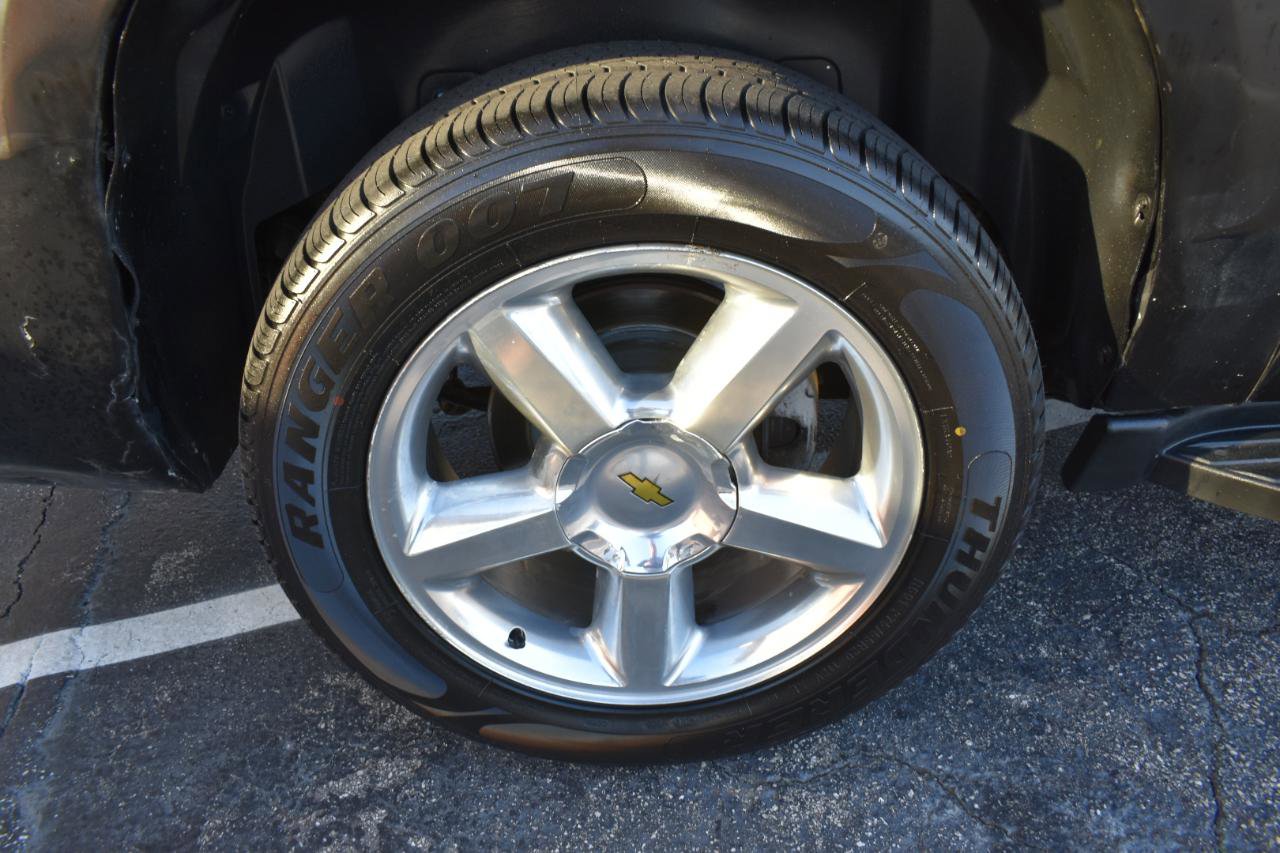 Used 2009 Chevrolet Avalanche LTZ image 32