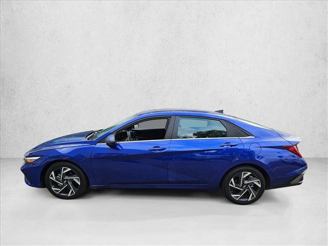Used 2024 Hyundai Elantra Limited image 8