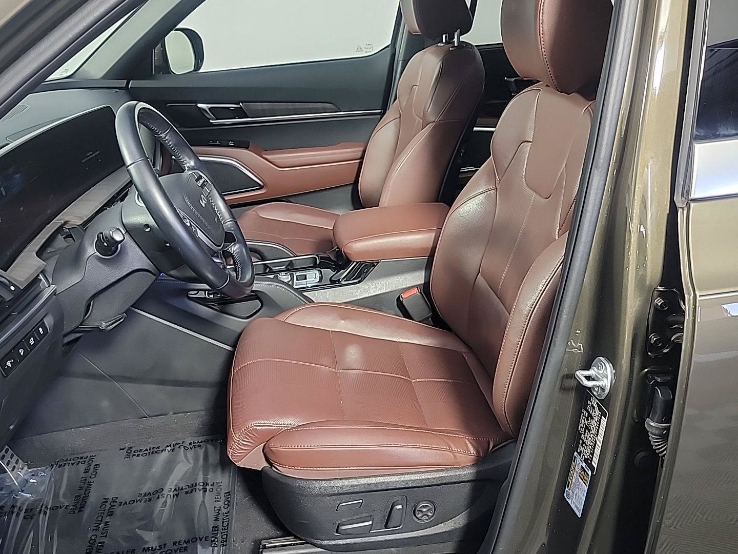 Certified 2024 Kia Telluride SX w/ Towing Package FWD image 18