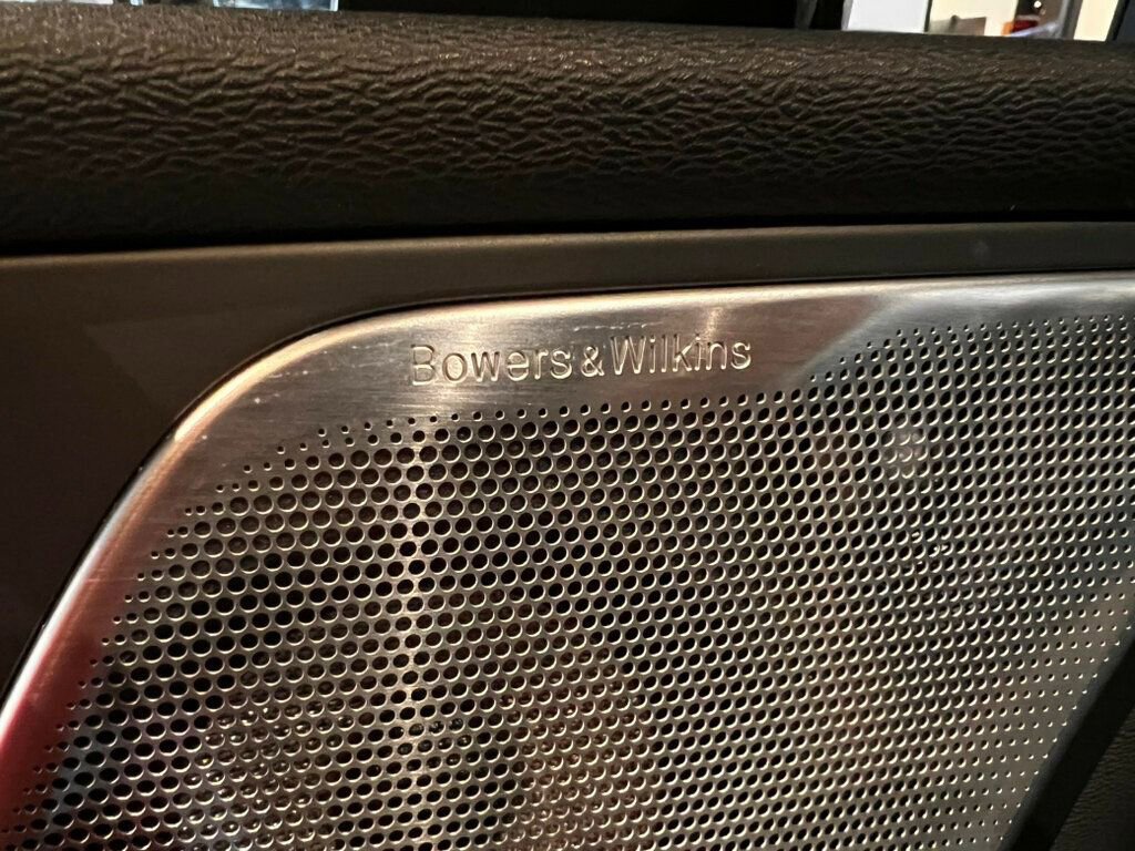 Used 2022 Volvo XC60 T8 Inscription w/ Advanced Package image 15