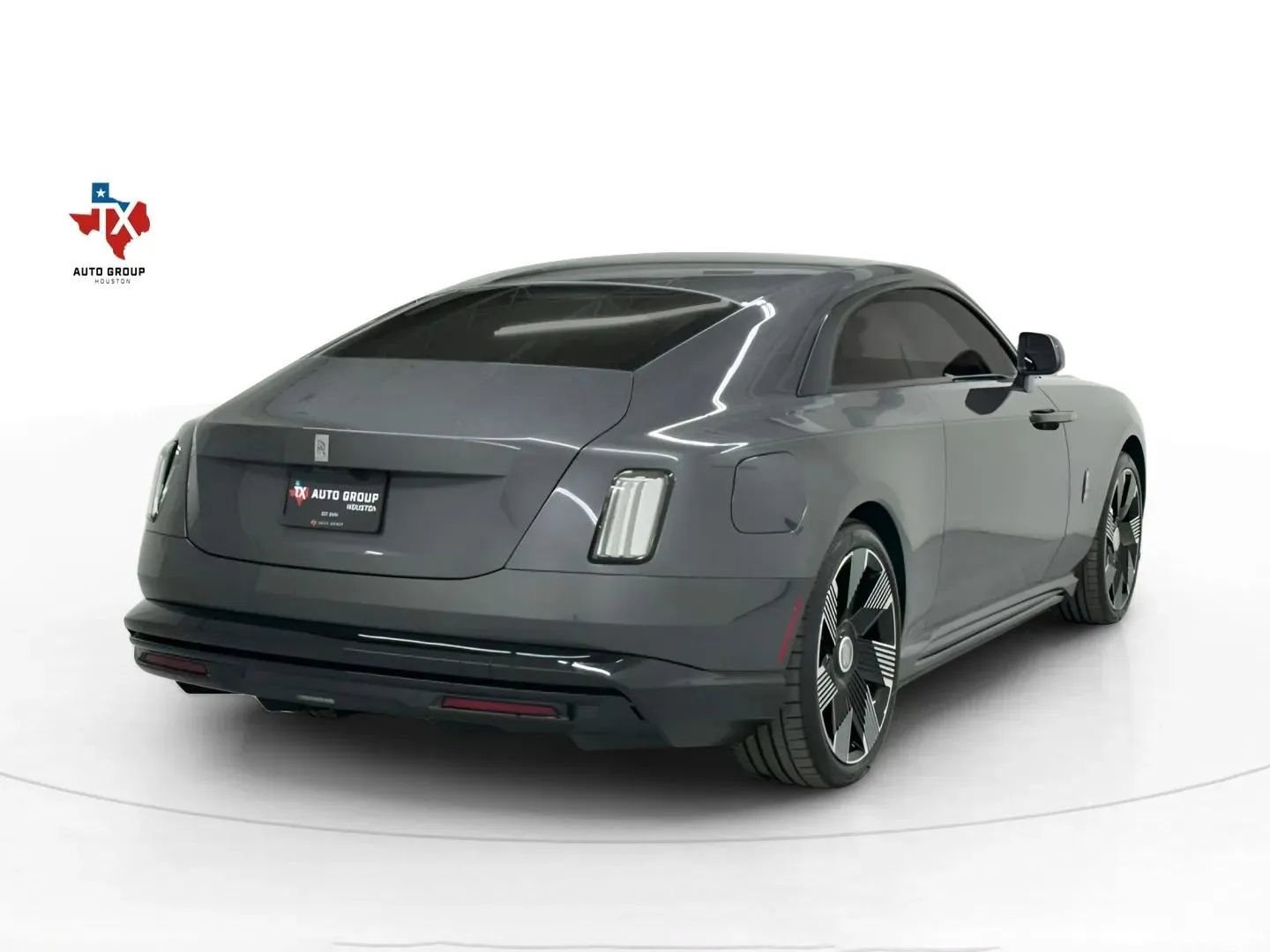 Used 2025 Rolls-Royce Spectre image 6