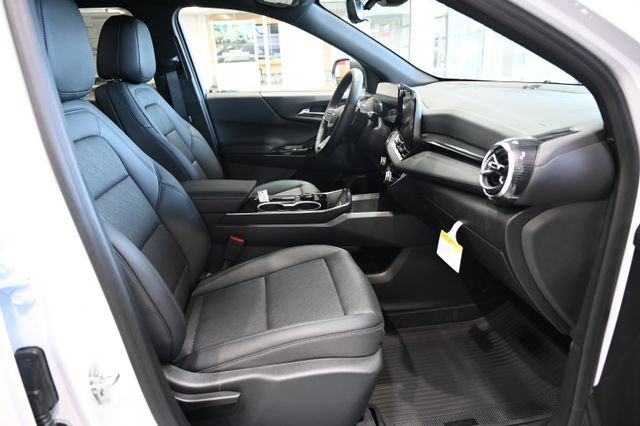 New 2026 Chevrolet Equinox LT FWD image 10