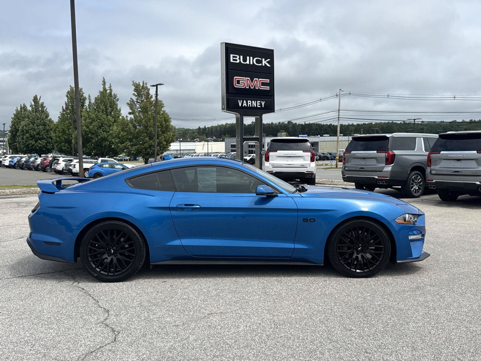 Used 2020 Ford Mustang GT Premium w/ GT Performance Package RWD image 6