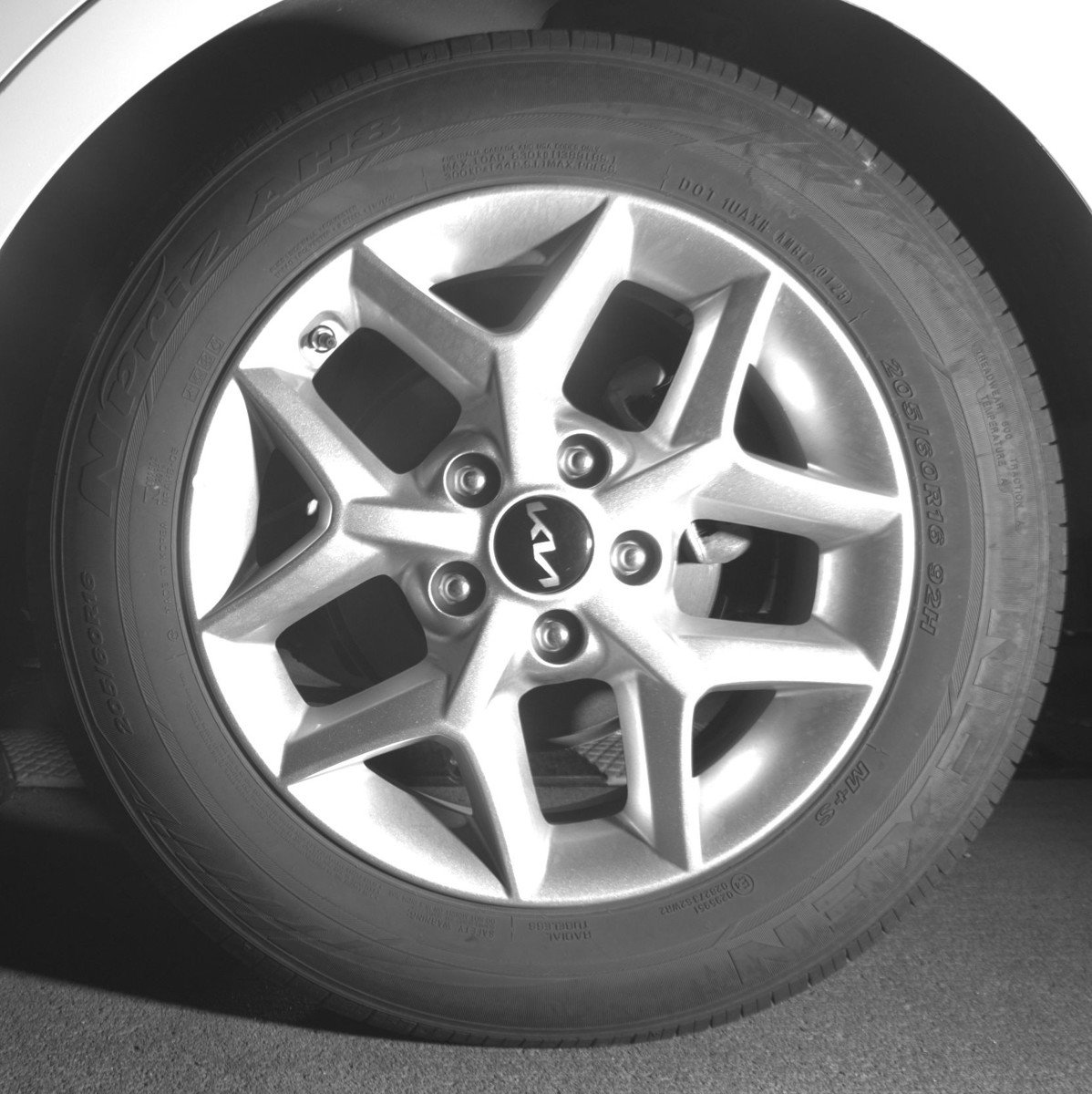 Used 2025 Kia Soul LX w/ LX Technology Package FWD image 14
