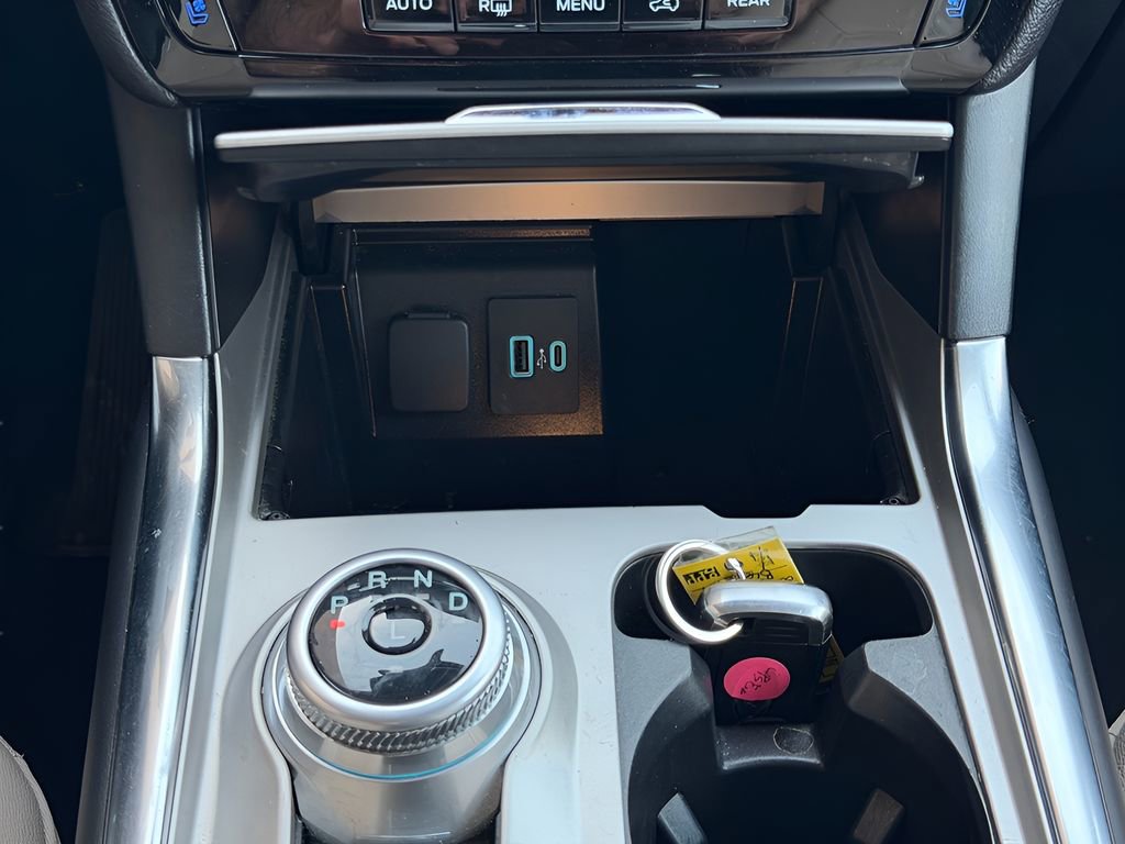 Used 2023 Ford Explorer Limited image 15