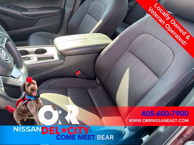 Used 2025 Nissan Altima 2.5 SV FWD image 14