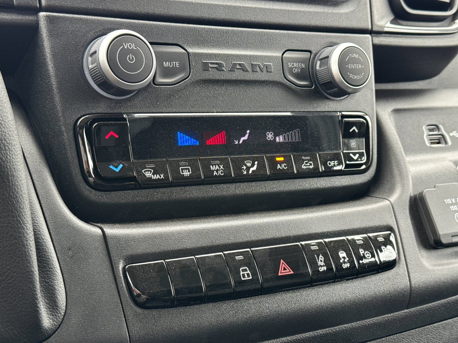 New 2026 RAM ProMaster 3500 w/ Advanced Safety Group FWD image 19