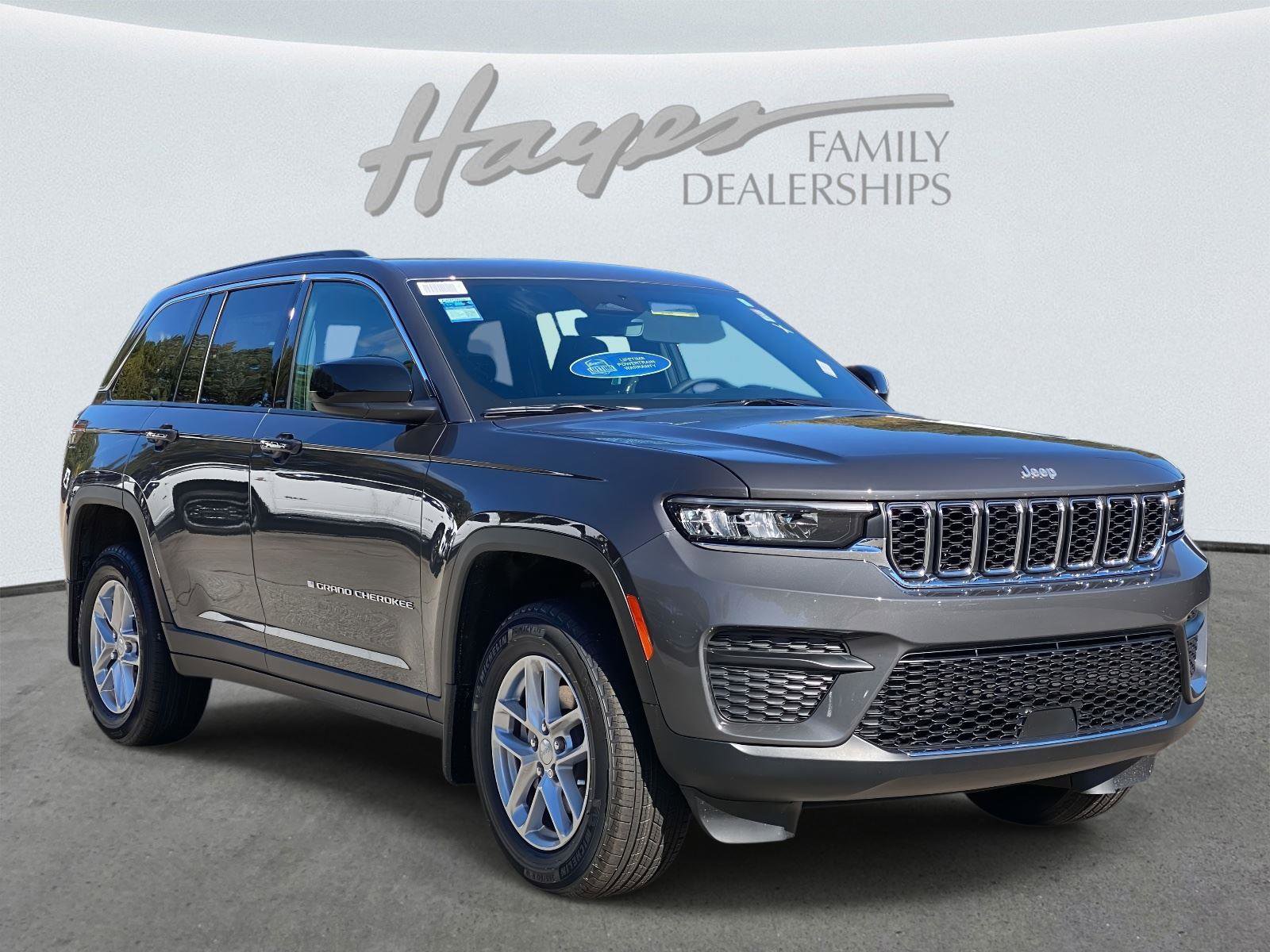 New 2025 Jeep Grand Cherokee Laredo X w/ Luxury Tech Group I image 2