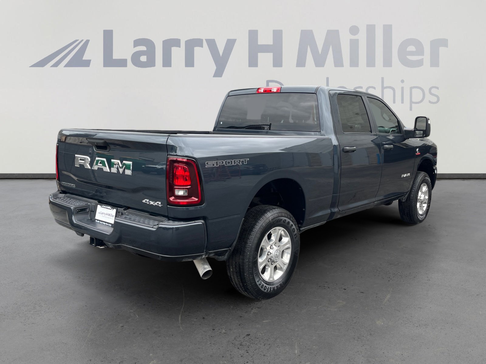 New 2025 RAM 2500 Big Horn AWD/4WD image 5