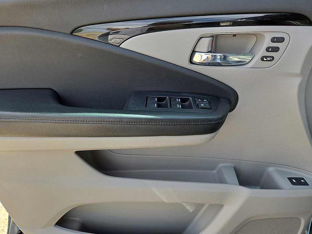 Used 2017 Honda Pilot Touring image 21