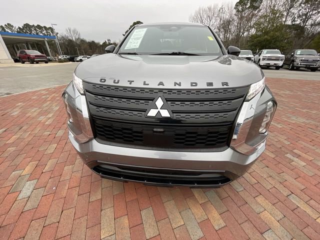 Used 2022 Mitsubishi Outlander SE image 25