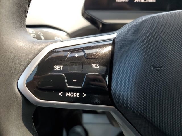 Used 2023 Volkswagen ID.4 Pro S Plus image 22