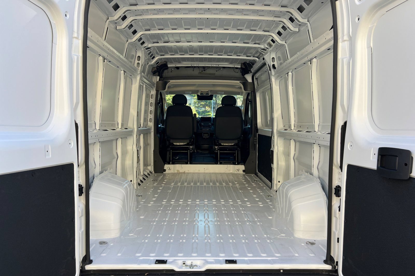 New 2026 RAM ProMaster 2500 FWD image 13