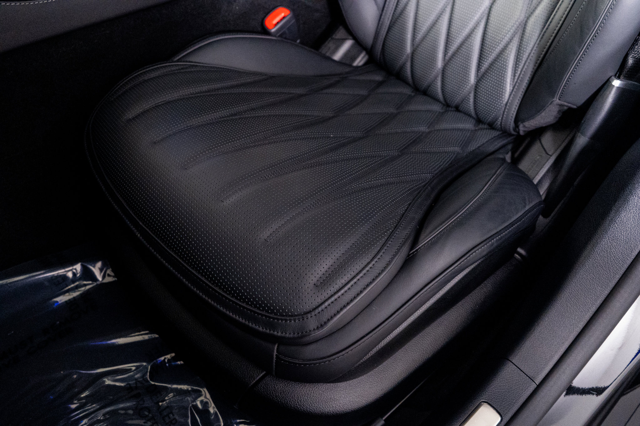 Used 2025 Mercedes-Benz S 63 AMG S w/ AMG Night Package image 32